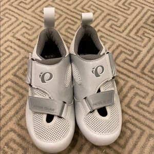 Pearl Izumi size 37 cycle shoes worn once